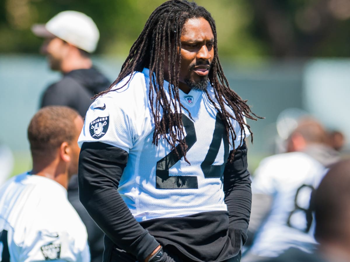 Raiders: Marshawn Lynch placed on injured reserve, future unclear