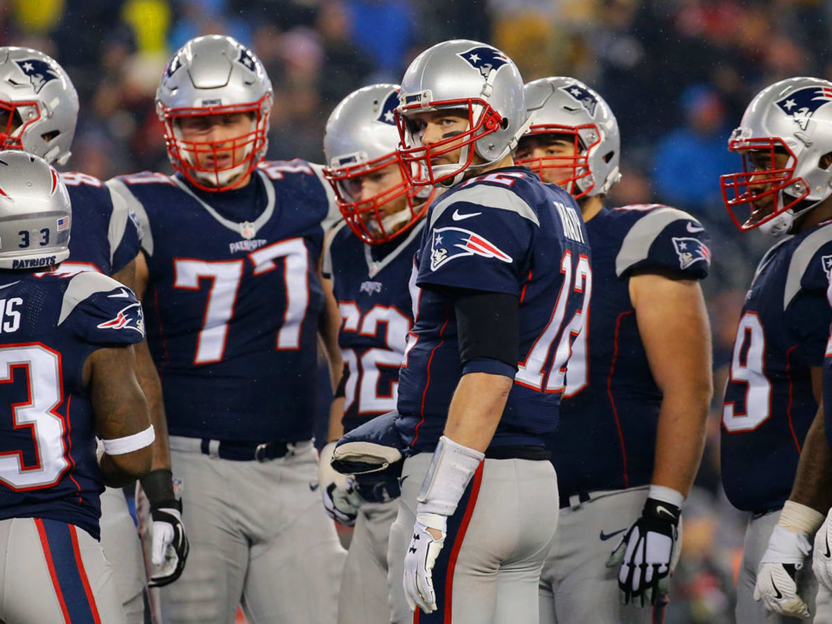 The New England Patriots Playbook: Inside the Huddle for the Greatest Plays  in Patriots History