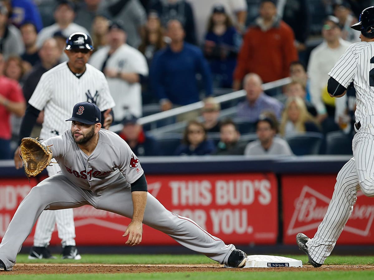 Report: Red Sox Used Apple Watch To Steal Yankees' Signs