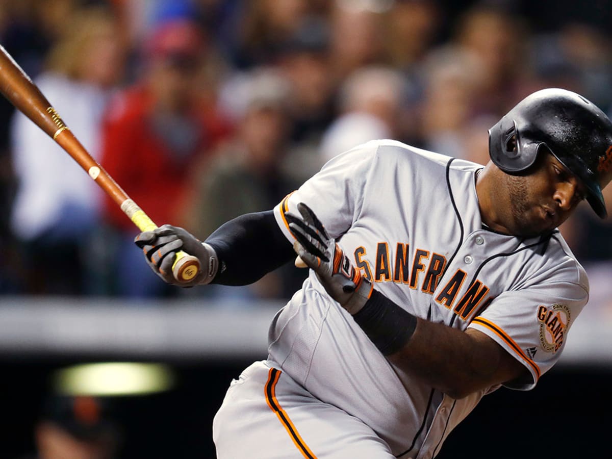 Pablo Sandoval extends postseason hitting streak