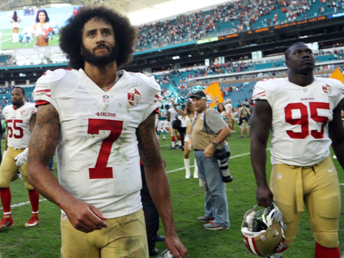 Colin Kaepernick Officially Opts out of 49ers Contract