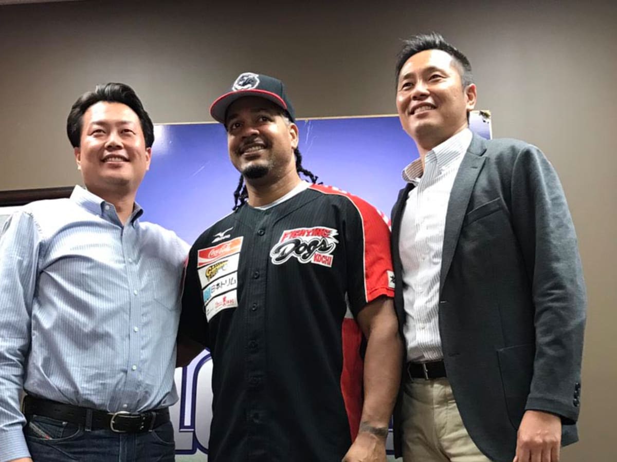 Manny Ramirez signed with a Japanese indie team 
