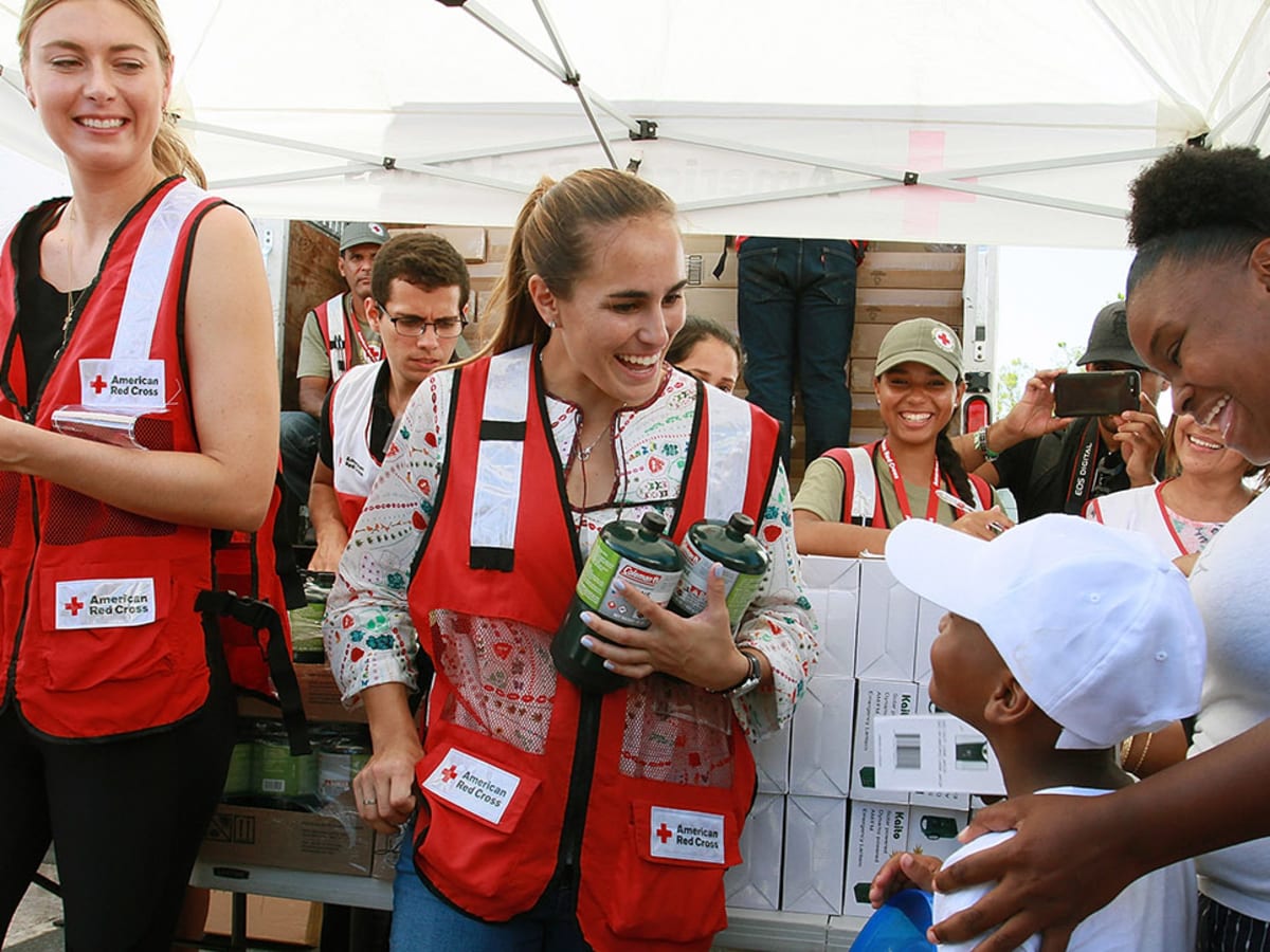 Sharapova joins Puig in helping Puerto Rico relief effort