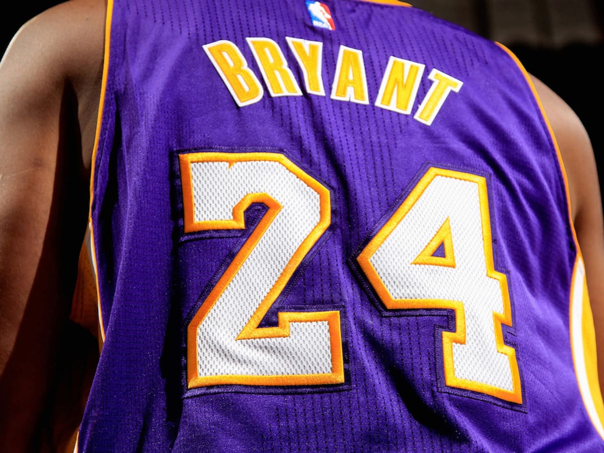 LA Lakers retire both jersey numbers for Kobe Bryant