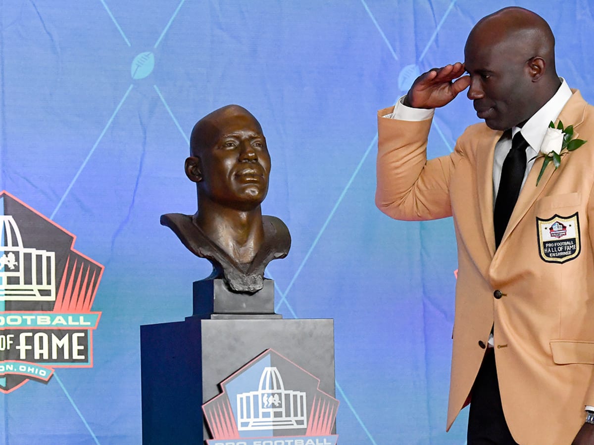 Pro Football Hall of Fame approves increase to three senior finalists