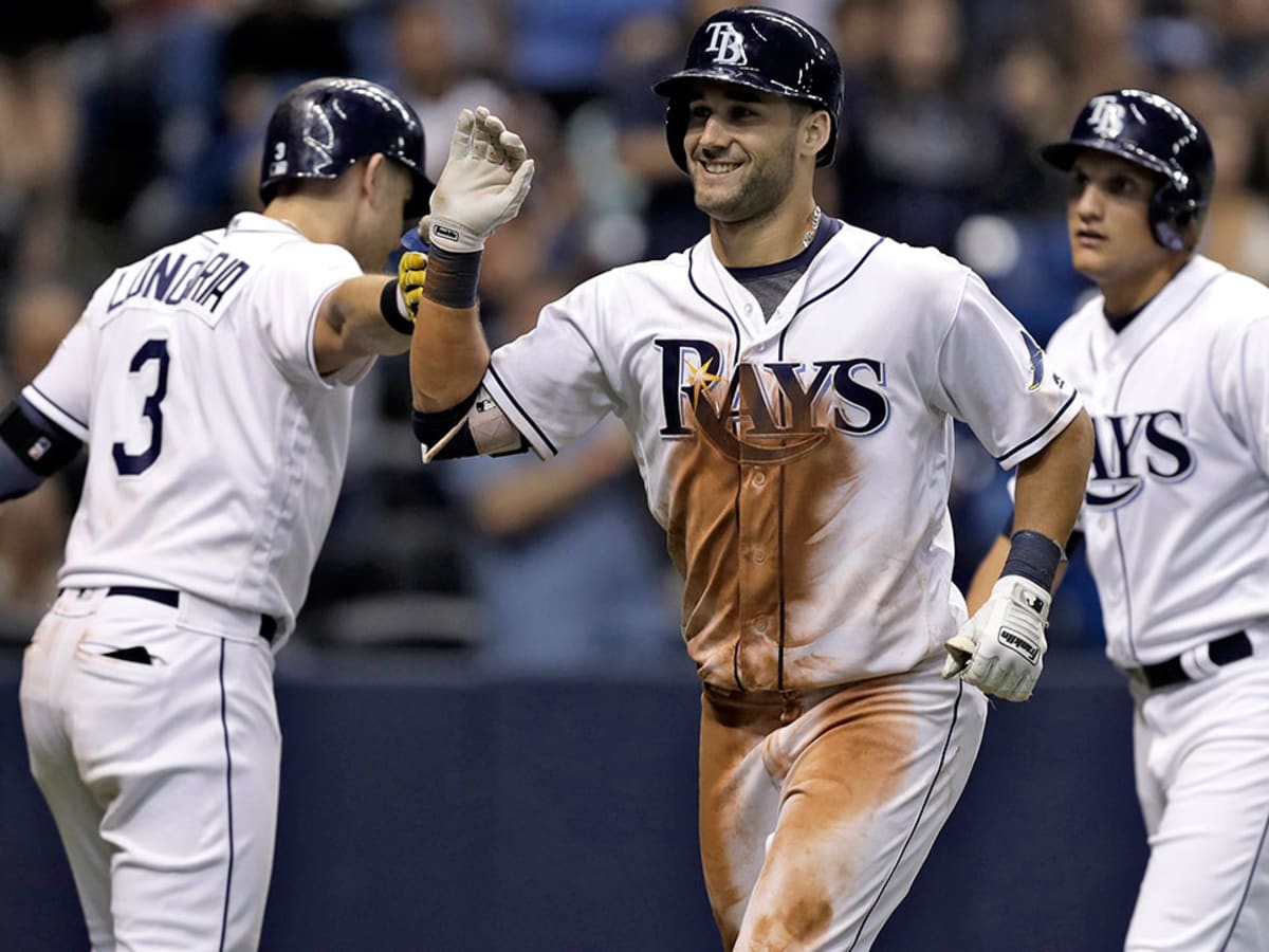 Mariners acquire lefty Drew Smyly from the Rays for three players