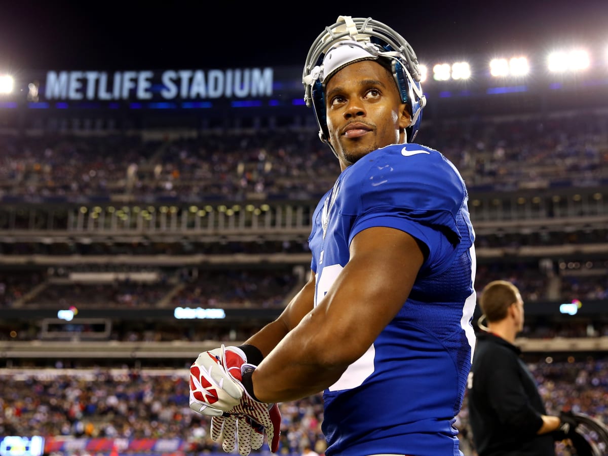 Report: Victor Cruz restructures contract, remains with Giants