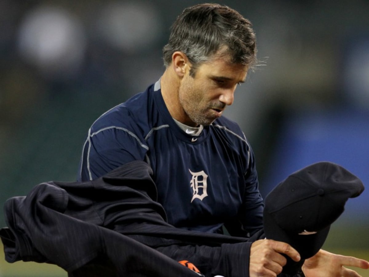 Tigers' Ausmus puts on display after ejection