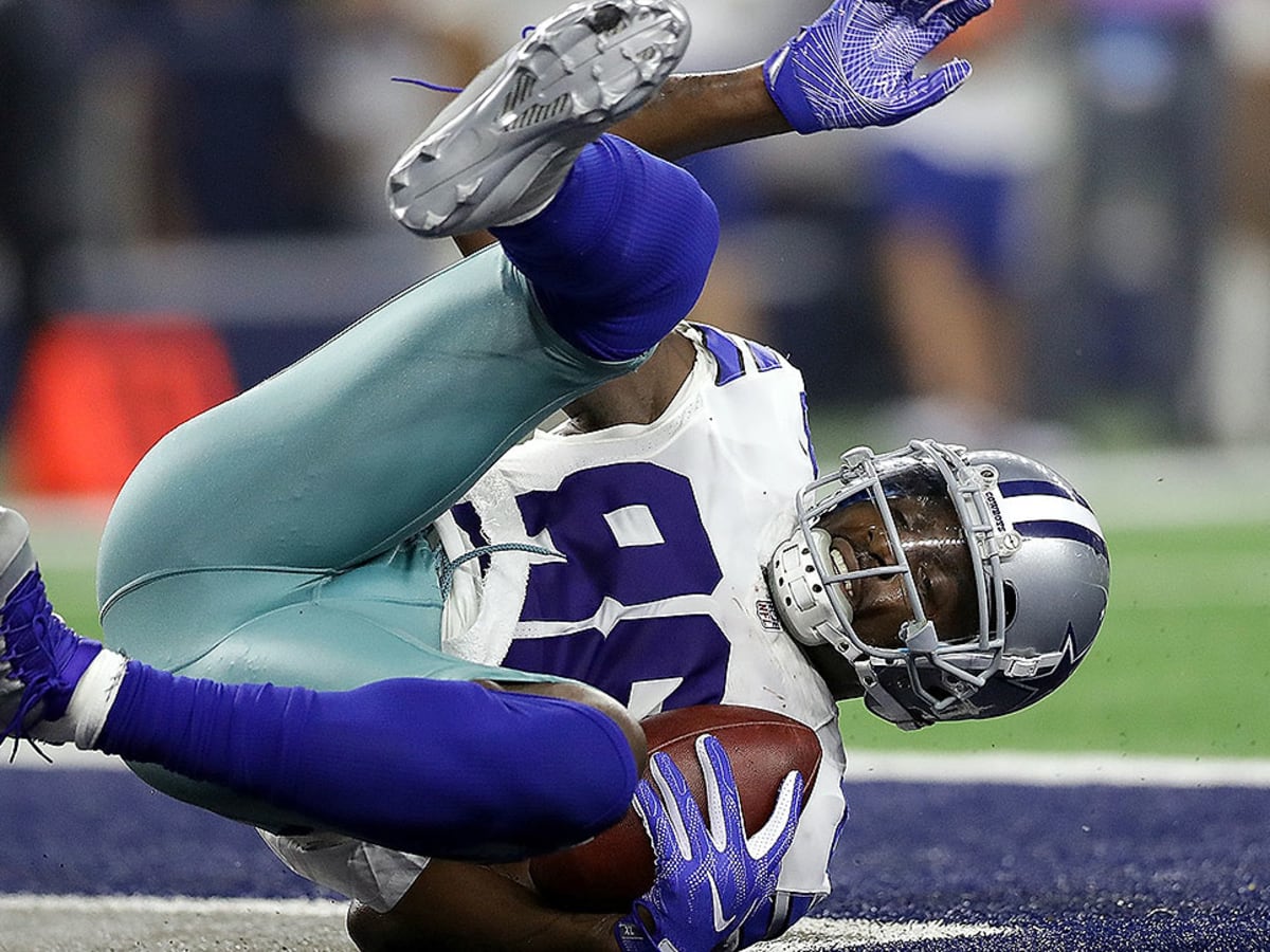 Dez Bryant suffers concussion