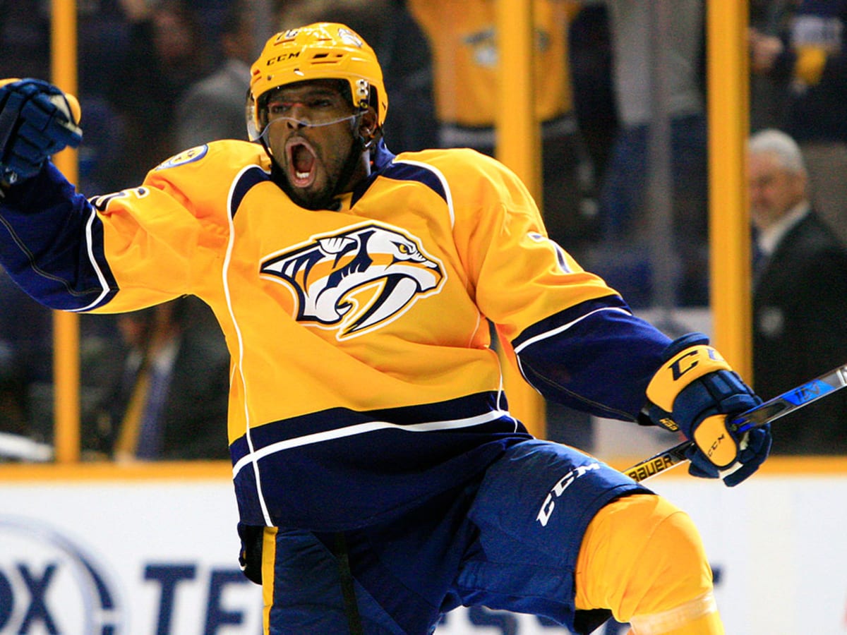 Subban arrives at 1st Predators game in blue-and-gold suit