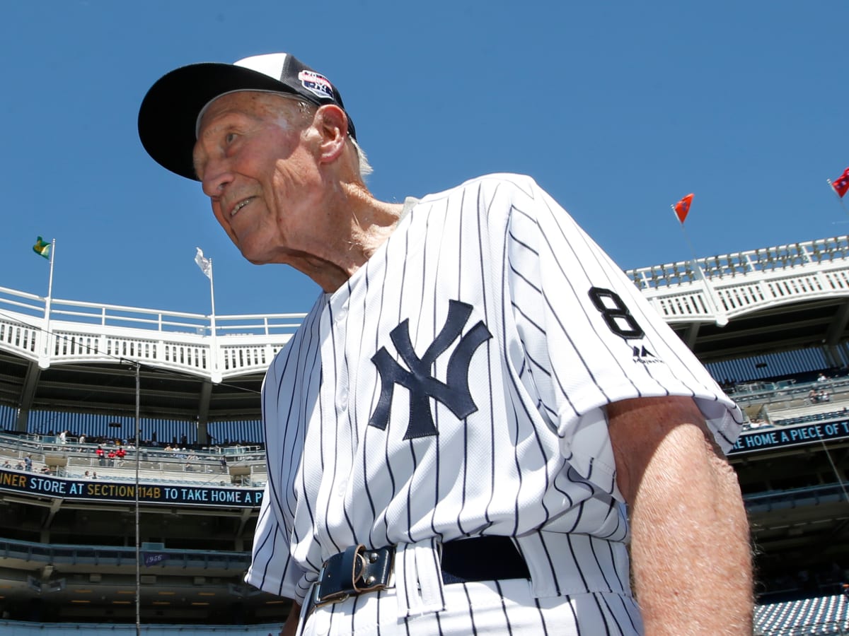 Not too old: Matsui hits long HR on Yankees' Old-Timers' Day