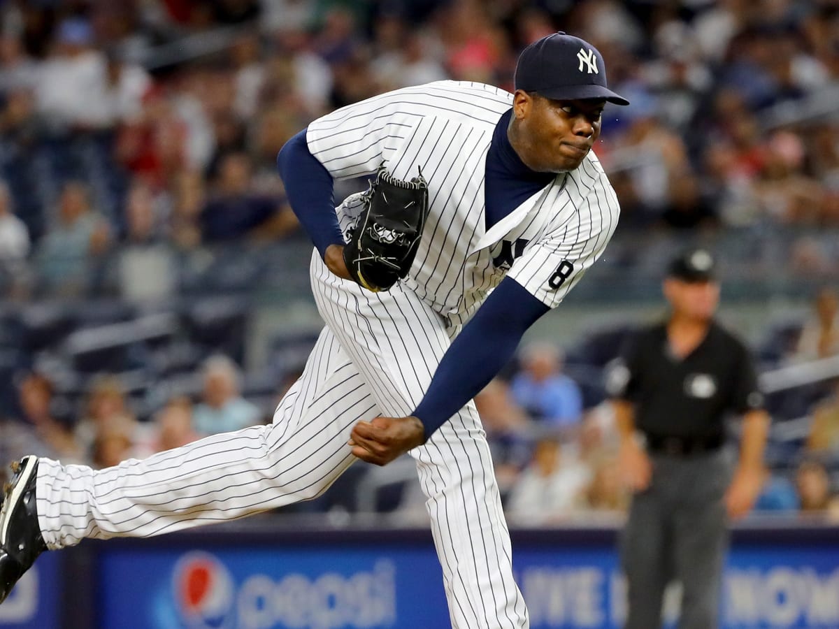 Diamondbacks continue pursuit of Aroldis Chapman