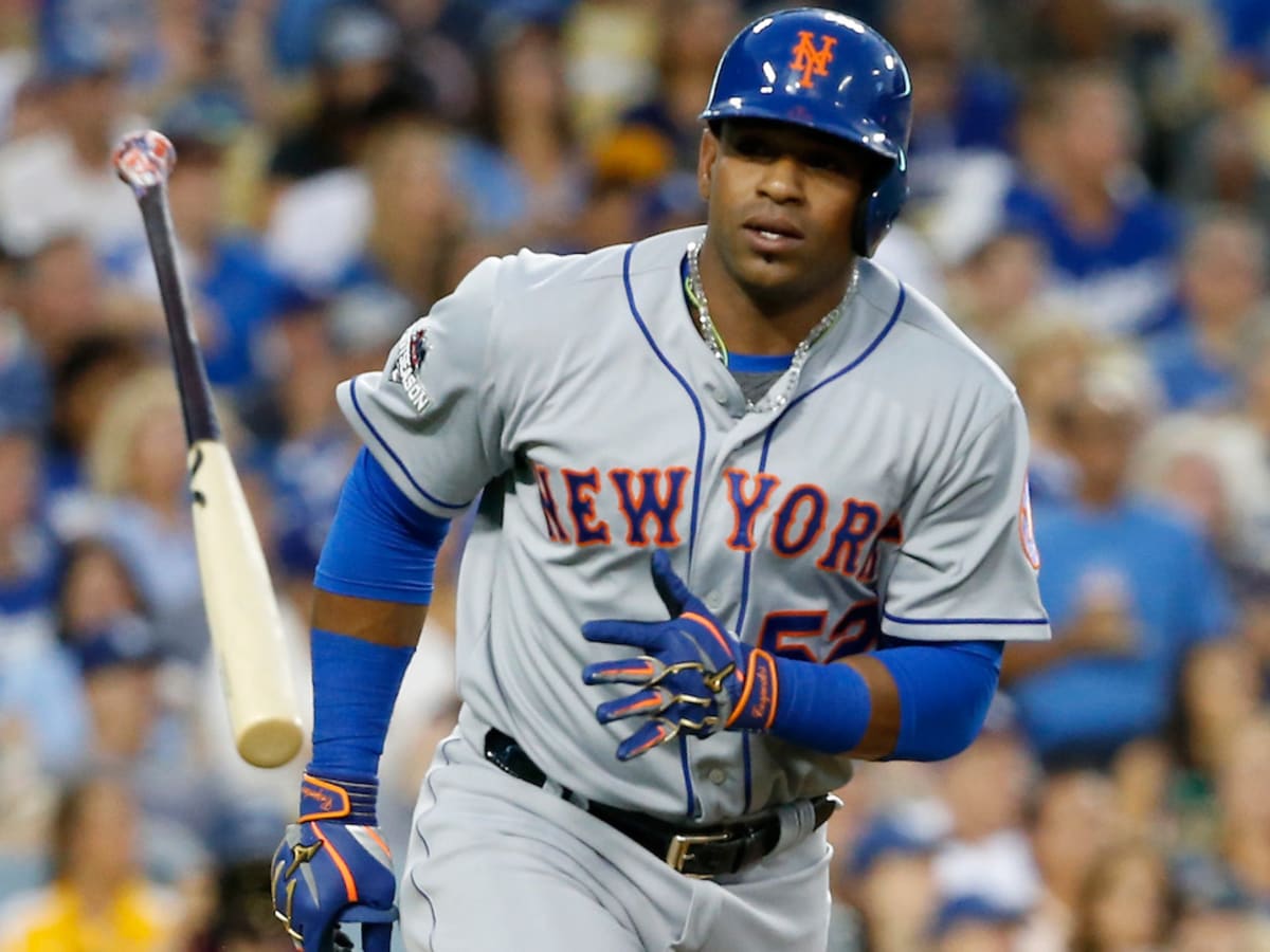 Yoenis Cespedes Receives Athletics Jersey, Works Out With Team for