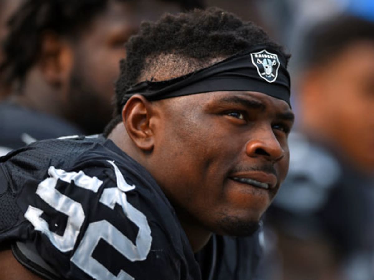 Oakland, California, USA. 6th Dec, 2015. Oakland Raiders defensive end  Khalil Mack (52) waits for the offense during the NFL football game between  the Kansas City Chiefs and the Oakland Raiders at