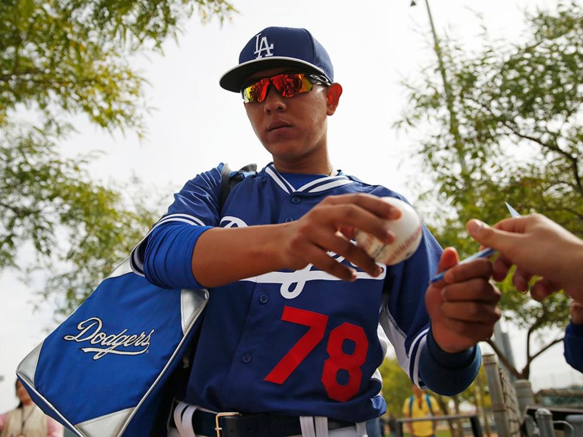 Teen pitcher Urias to make debut for Dodgers 