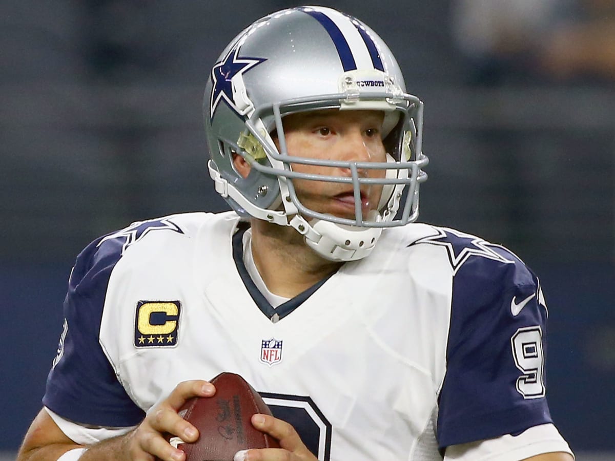 Romo Sacked & Injures Clavicle, Panthers vs. Cowboys