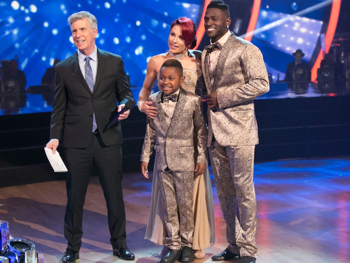 Watch Steelers WR Antonio Brown make his debut on Dancing With the Stars -  Behind the Steel Curtain