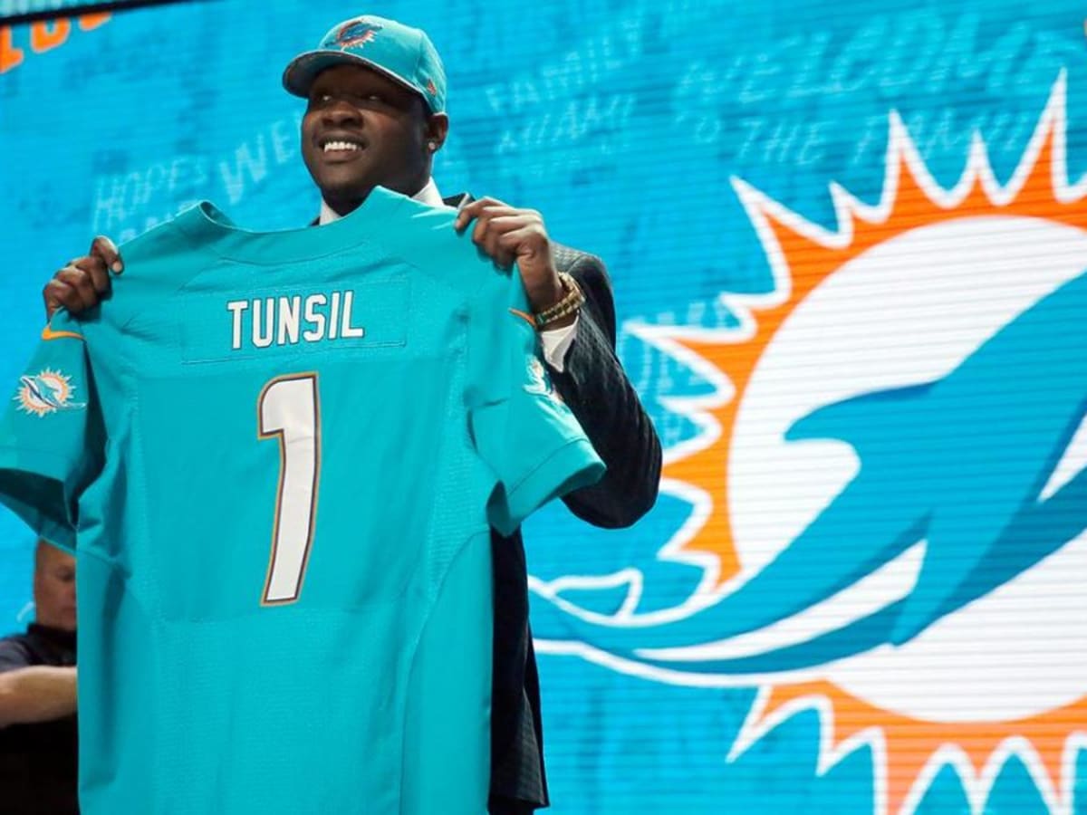 Laremy Tunsil announces creation of NFT of infamous draft day gas mask  video 