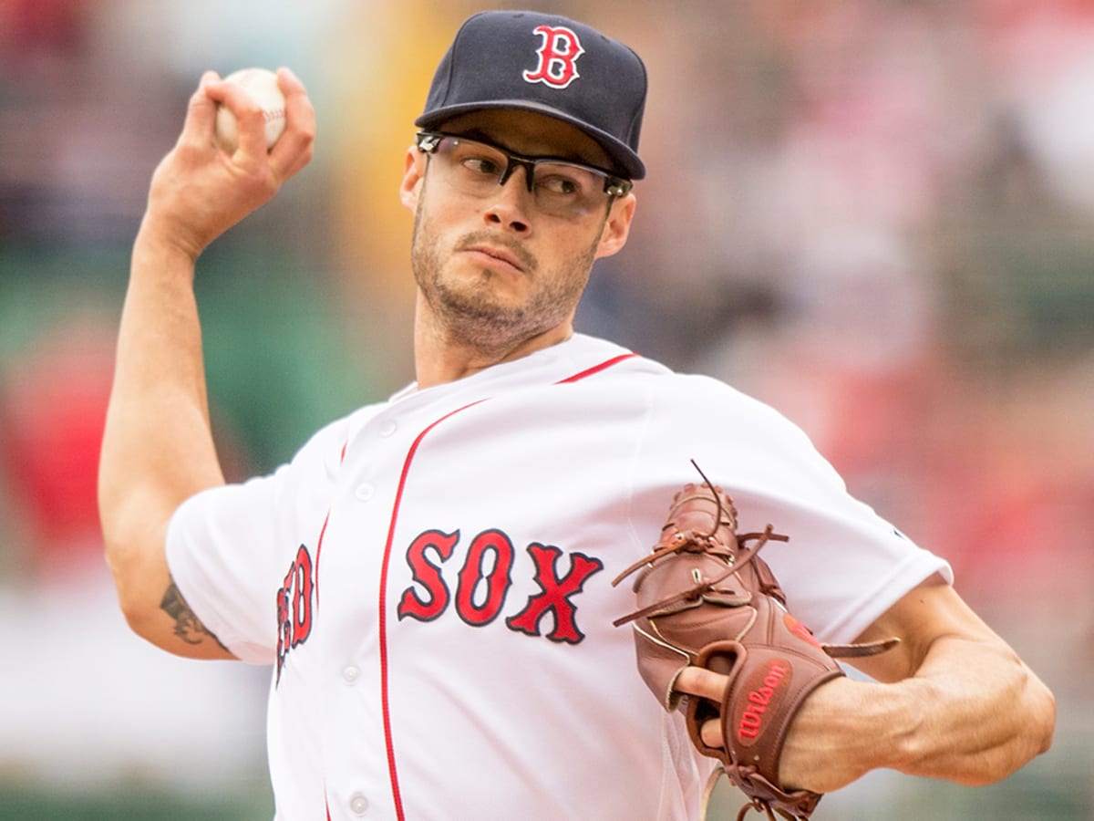 Joe Kelly shows off his style with prescription eyewear - Sports Illustrated
