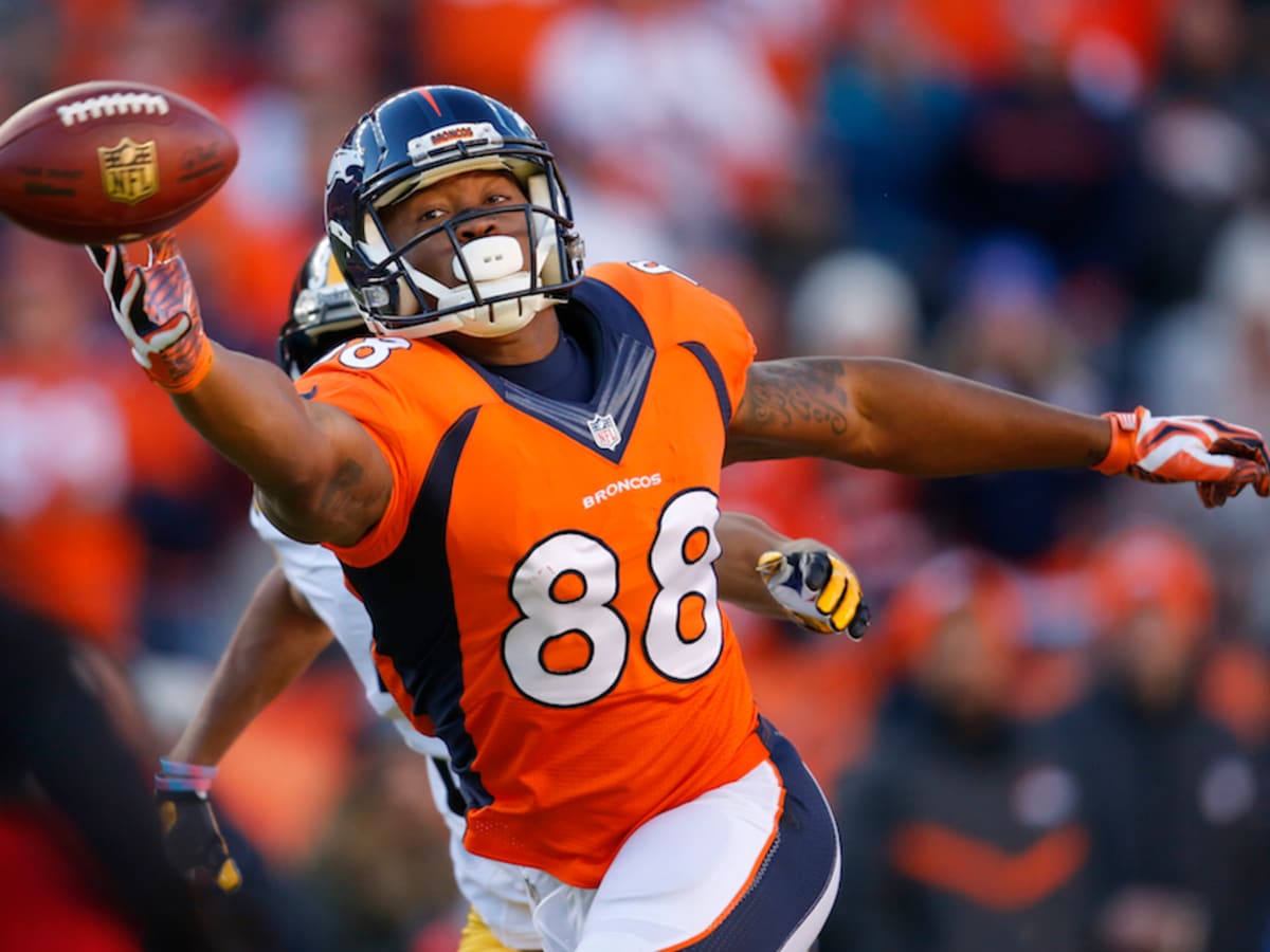 September 15, 2013: Denver Broncos wide receiver Demaryius Thomas (88)  carries the ball during a week 2 NFL matchup between the Denver Broncos and  the Stock Photo - Alamy