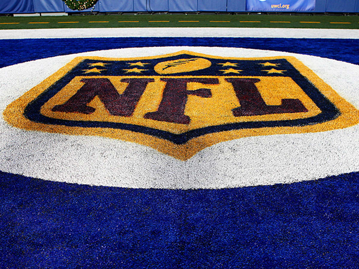 Pro Football Hall of Fame to settle lawsuit in 2016 turf game