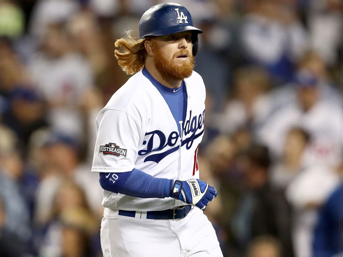 Justin Turner powers Dodgers past Brewers