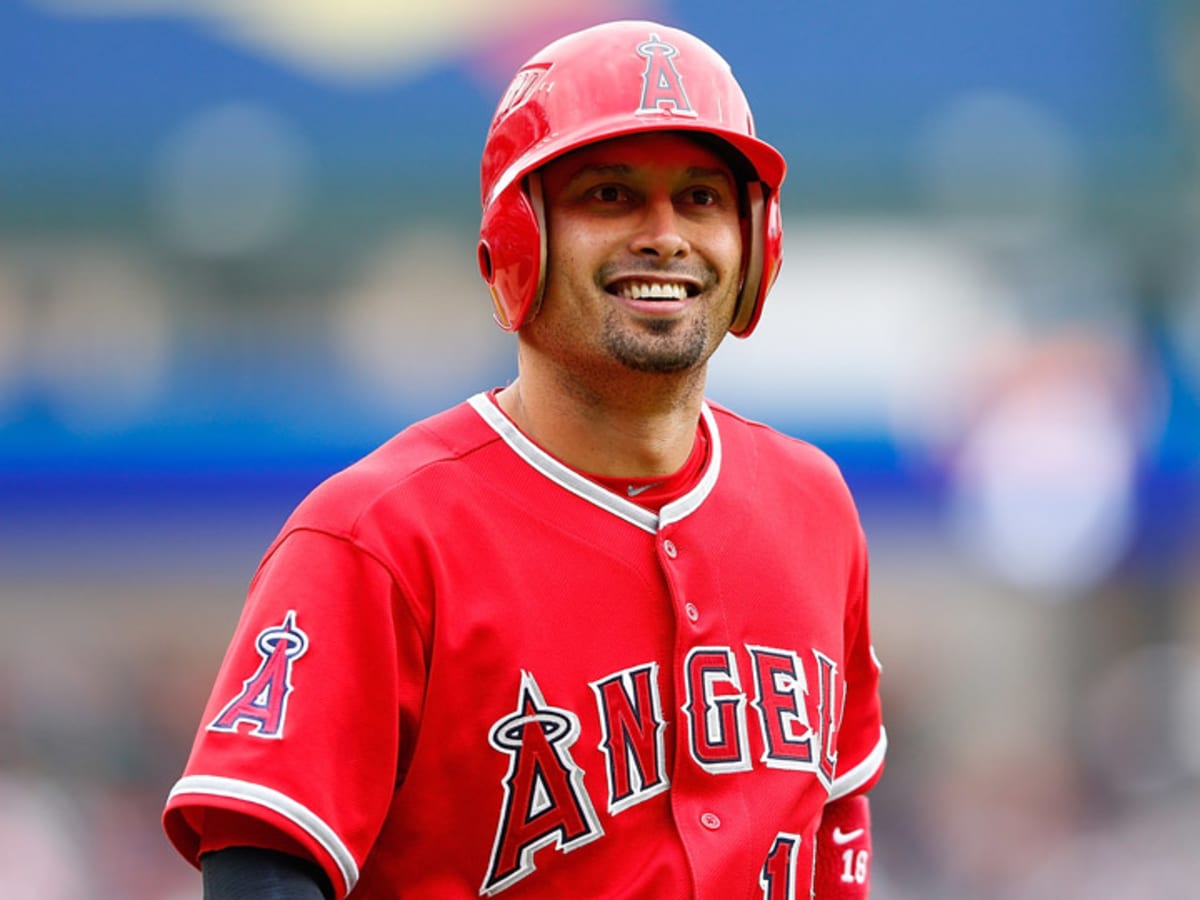 This Day in Transaction History: Padres return Shane Victorino to