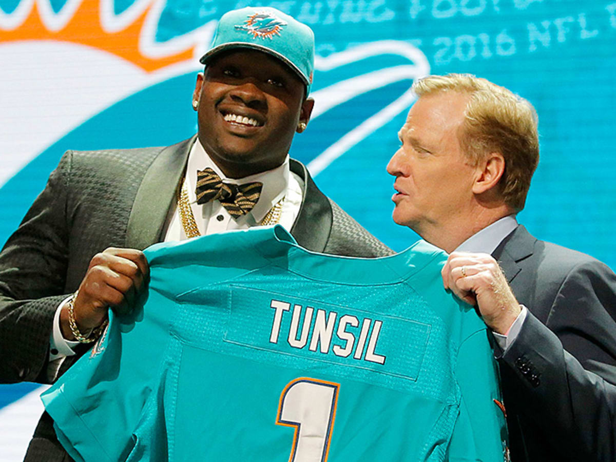 Laremy Tunsil (OT), Pick 13: Miami Dolphins