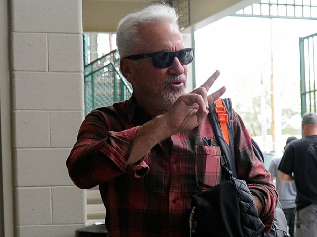 Joe Maddon on dress code: 'If you think you look hot, you wear it' - ESPN -  Chicago Cubs Blog- ESPN