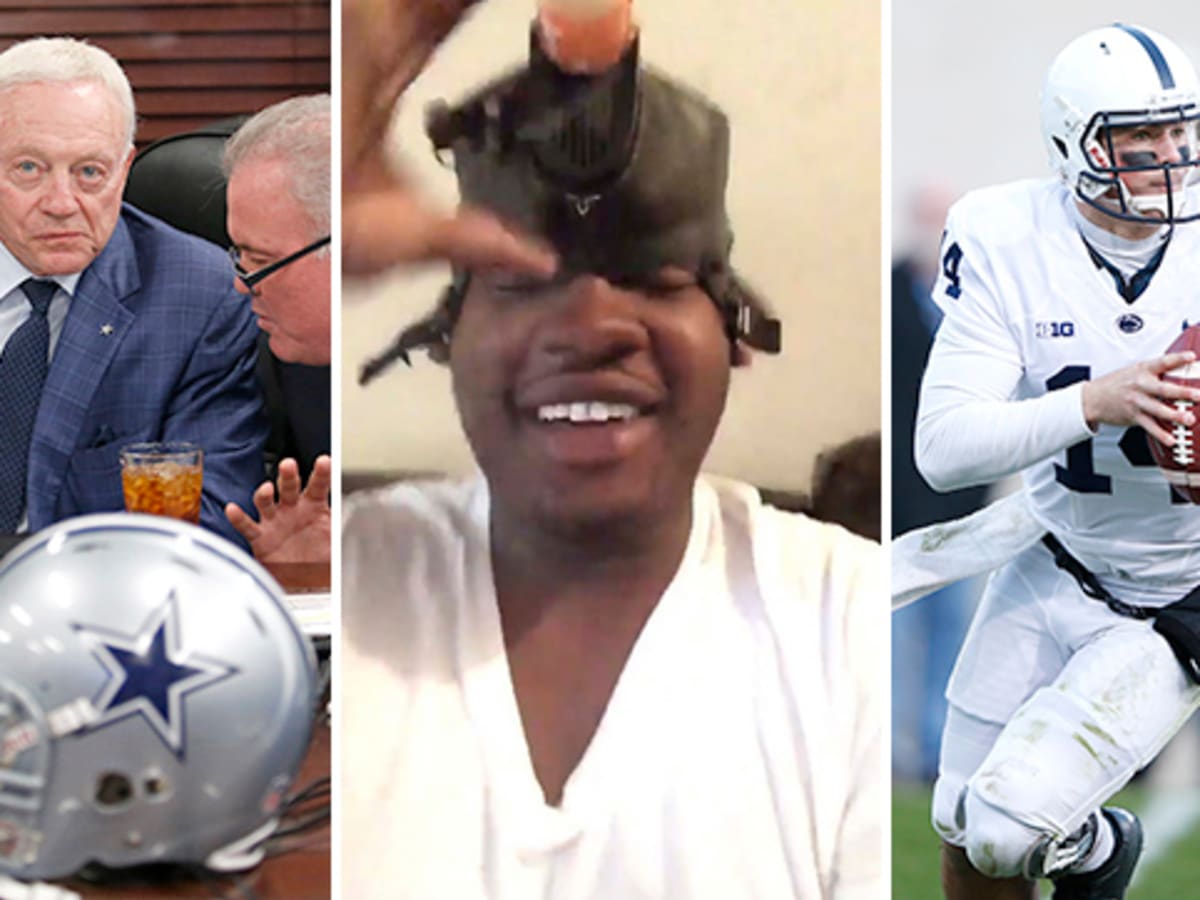 NFL World Reacts To Ezekiel Elliott's New Helmet - The Spun: What's  Trending In The Sports World Today