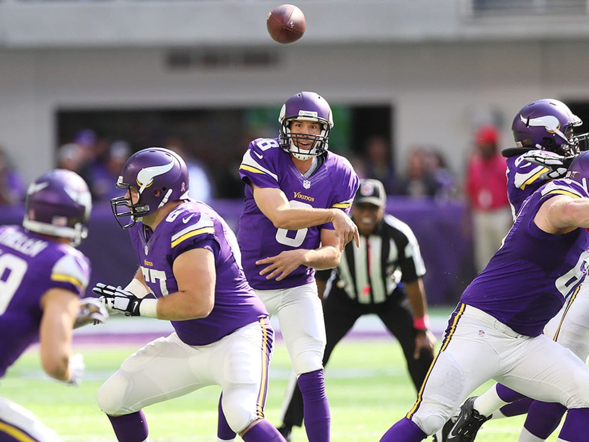 Hill or Bradford? Vikings haven't decided on QB vs. Packers