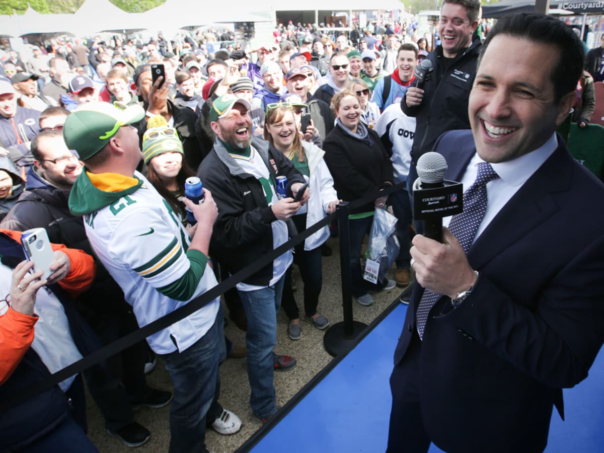 ESPN Reaches Multi-Year Extension with Senior NFL Insider Adam Schefter -  ESPN Press Room U.S.