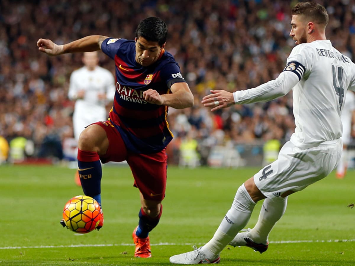 Barcelona's Ronaldinho Gets Real Madrid Ovation in Clasico for the