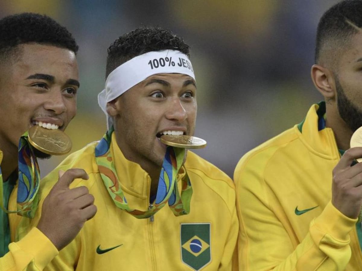 With penalty kick, Brazil wins first soccer Olympic gold