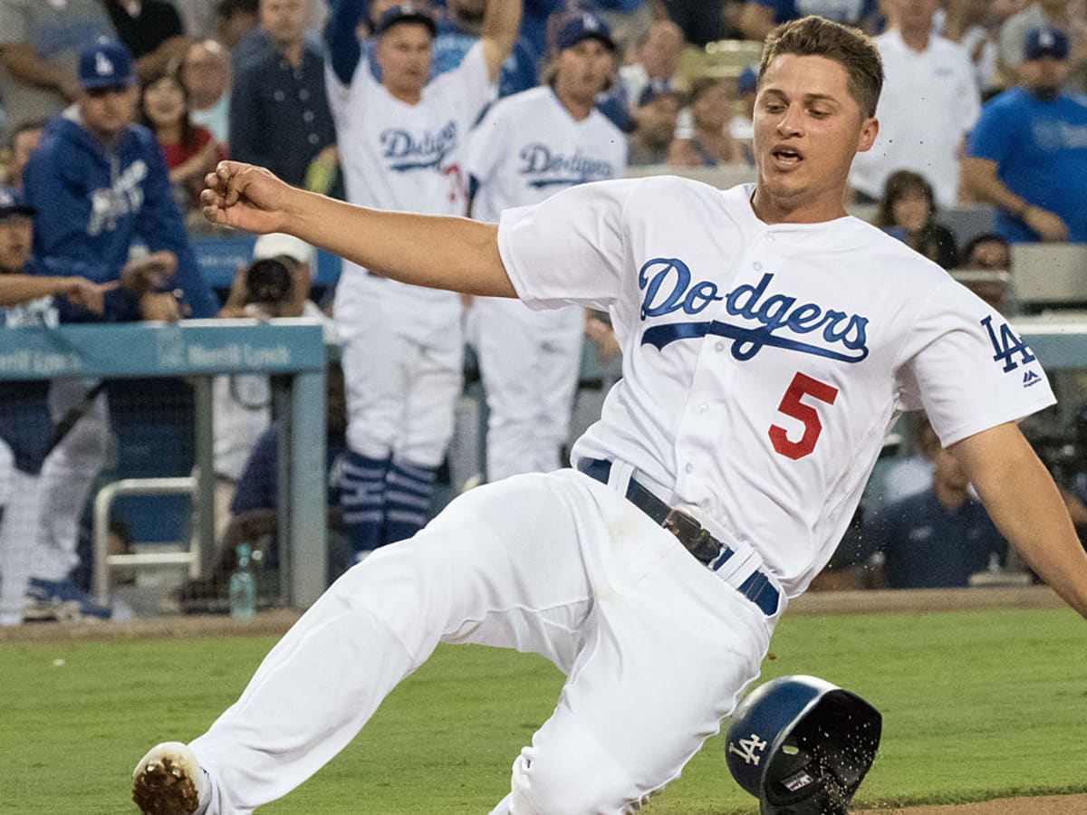 Dodgers' Seager likely out for a few weeks with broken hand