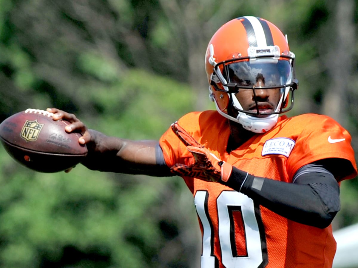 Robert Griffin III set for NFL return in 2022 after taking last year off:  'I am ready to go right now' 