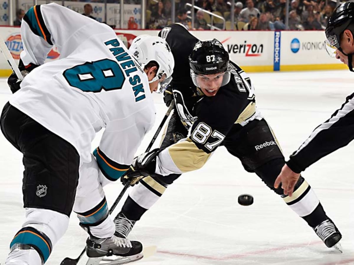 Give Pavelski Another Assist, Bonino Wanted to Play Center Again