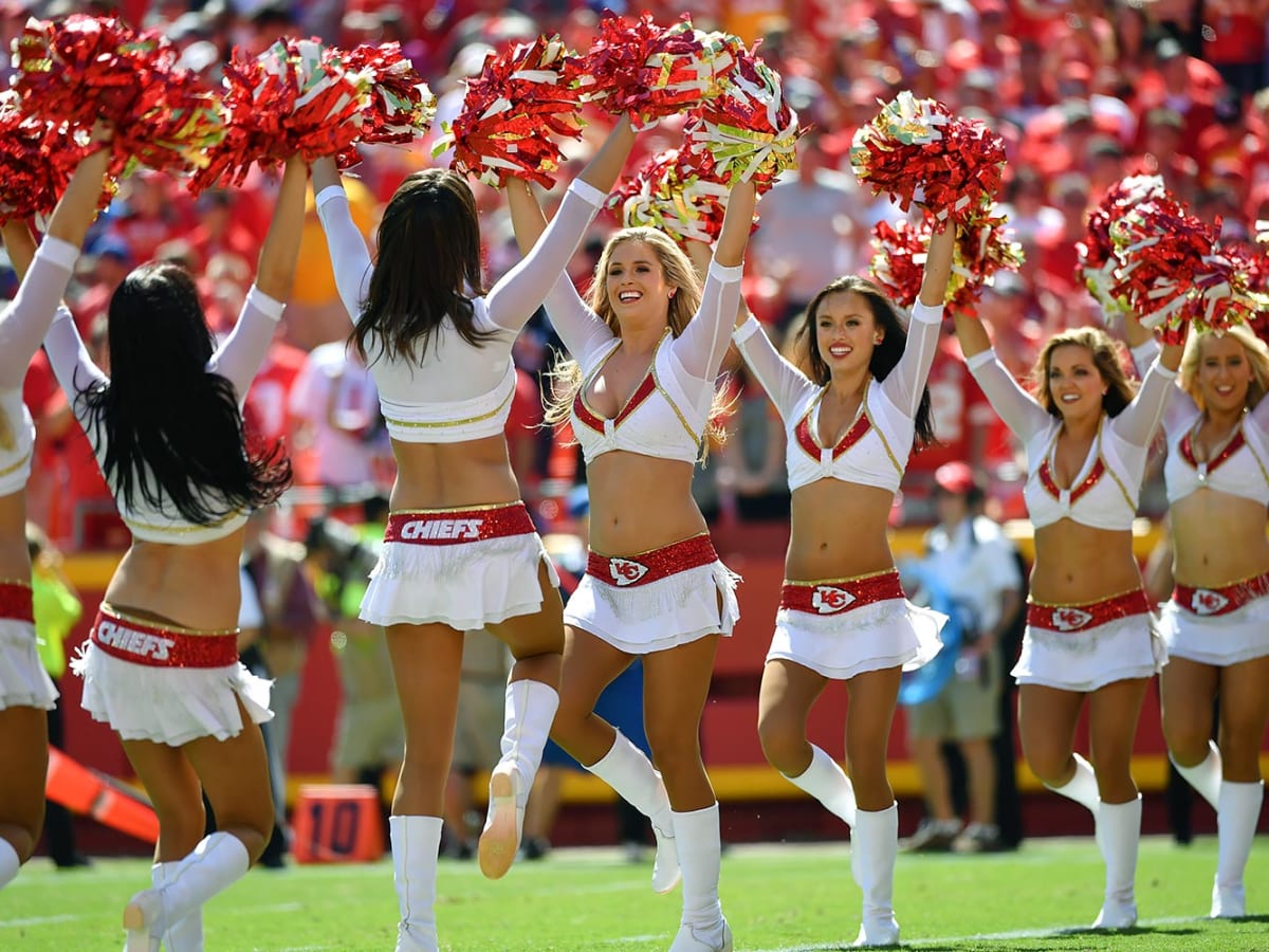 Cheerleaders On and off the Field - Sports Illustrated