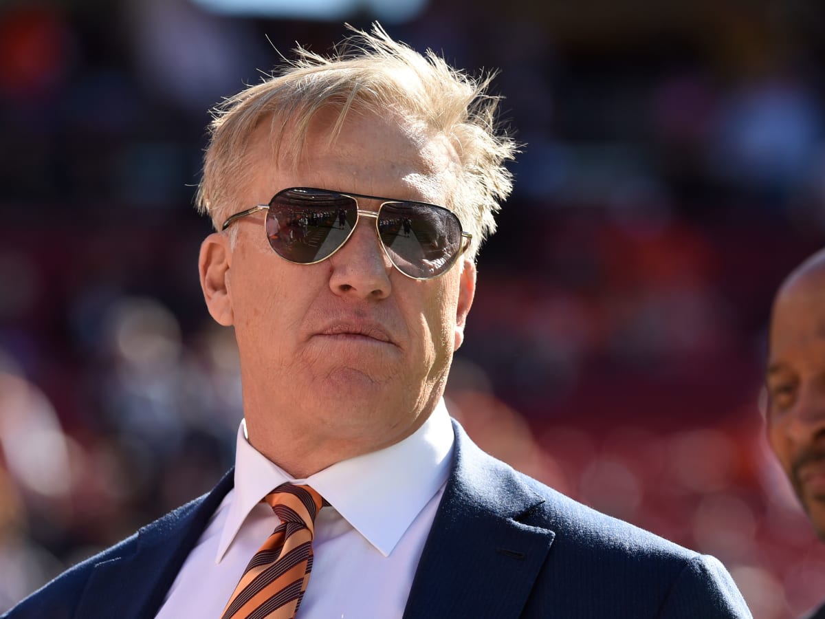 John Elway Dedicates Super Bowl 50 Win to Pat Bowlen, Panthers vs. Broncos