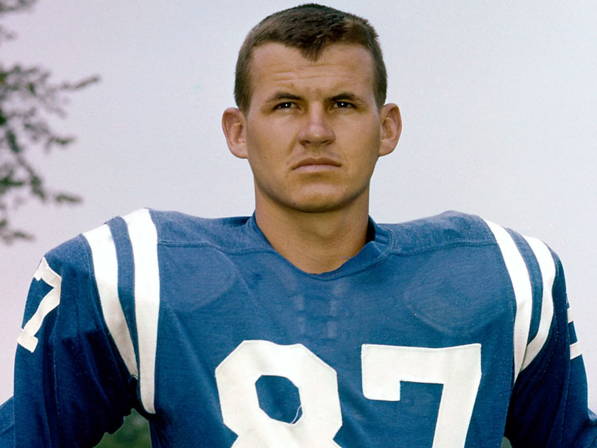 Article, NFL, Jerry Richardson, Baltimore Colts, Carolina Panthers, Hardees