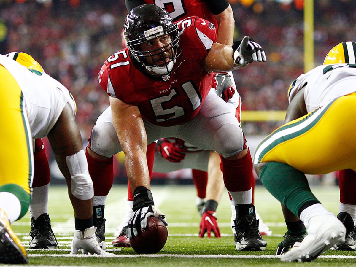 PHOTO: Falcons QB Matt Ryan shows off his Luke Kuechly Panthers jersey 