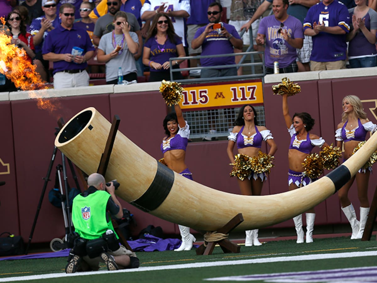 It's so cold in Minnesota the Vikings' Gjallarhorn snapped into pieces