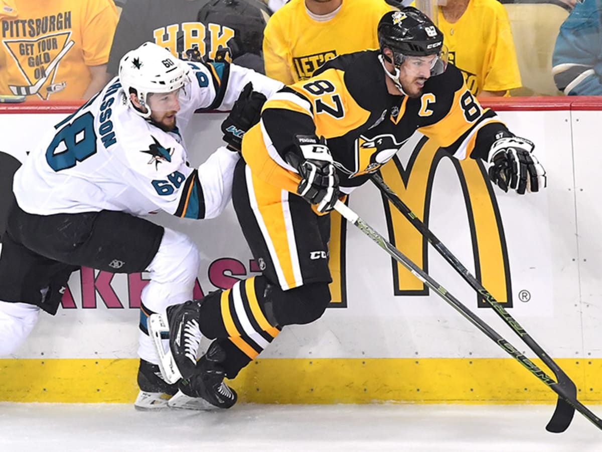 Penguins Top Sharks in Stanley Cup Finals Opener on Late Goal - The New  York Times