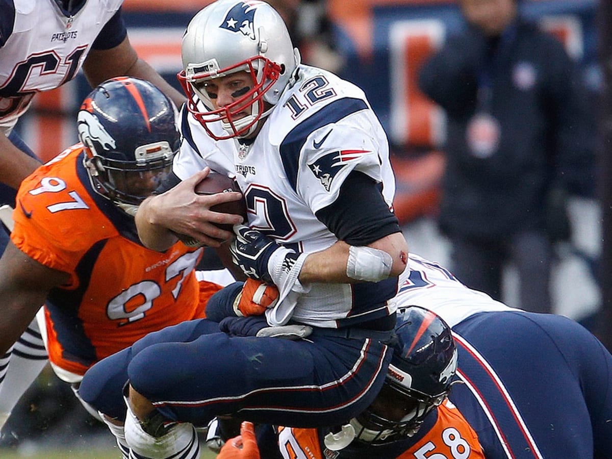 Broncos' Defense Bruises Tom Brady, Lifting Peyton Manning to Super Bowl -  The New York Times