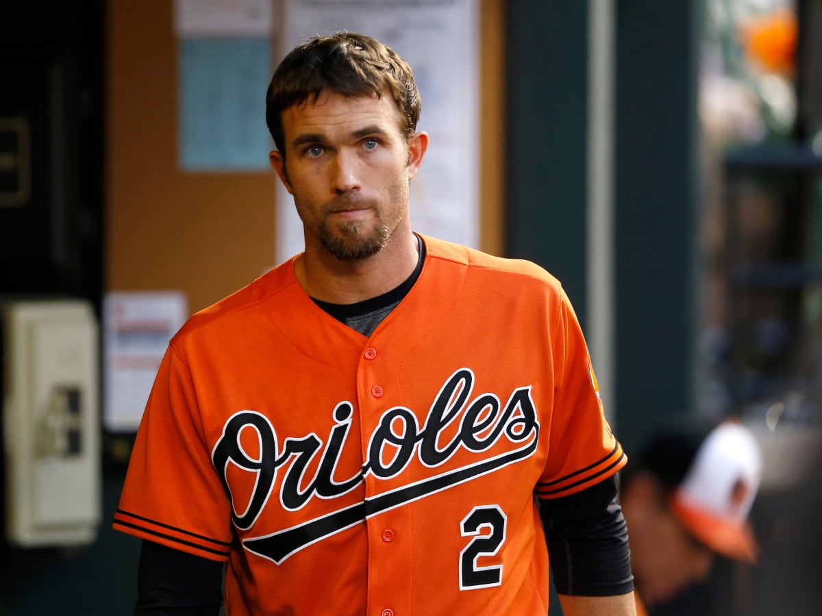 Orioles shortstop J.J. Hardy isn't in love with his new glove