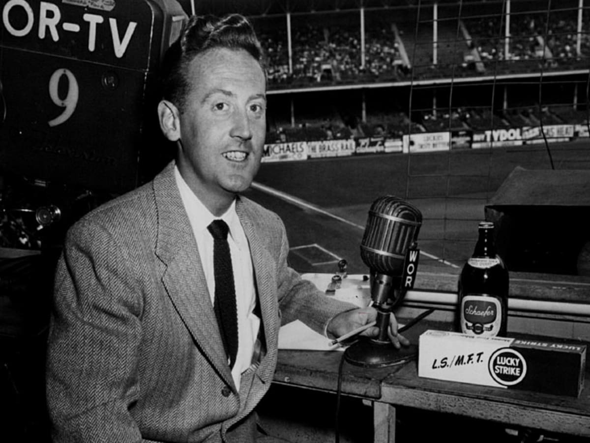 Vin Scully tells a story about Dodgers all wearing 42 to protect Jackie  Robinson