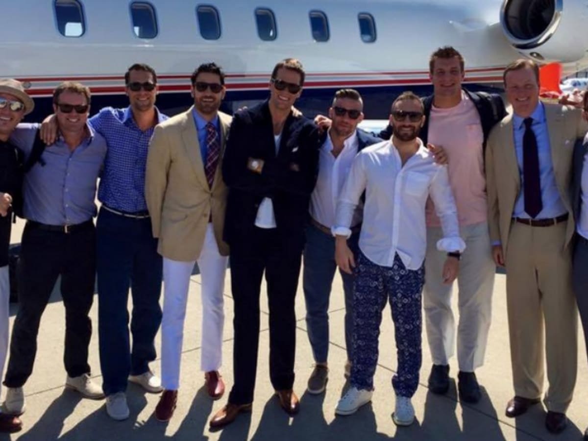 Tom Brady and Patriots Stars Fly to Kentucky Derby on Private Jet