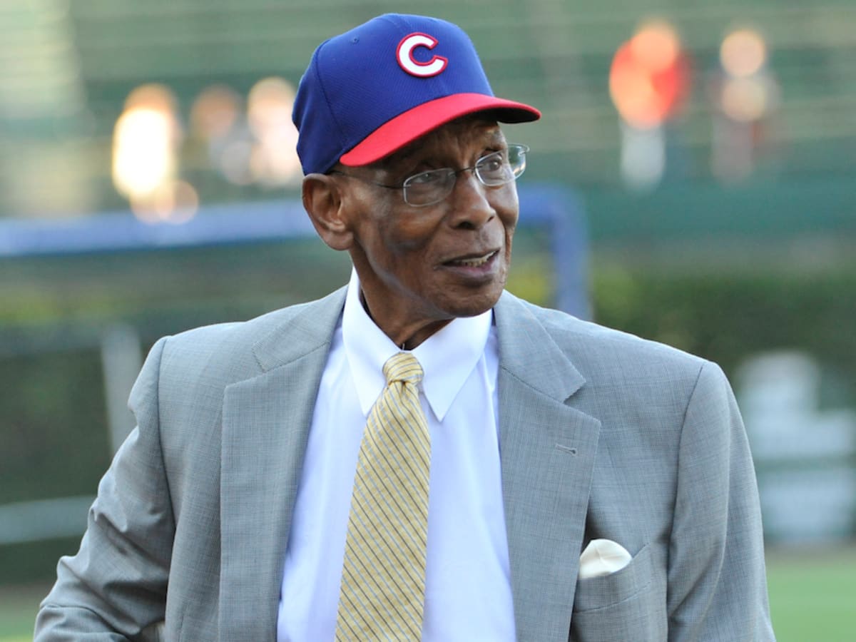 Judge rules Ernie Banks' will leaving everything to caretaker Regina Rice  is valid - ABC7 Chicago