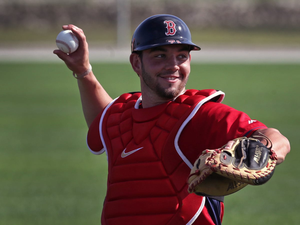 Former Red Sox catcher Blake Swihart signs with Rangers