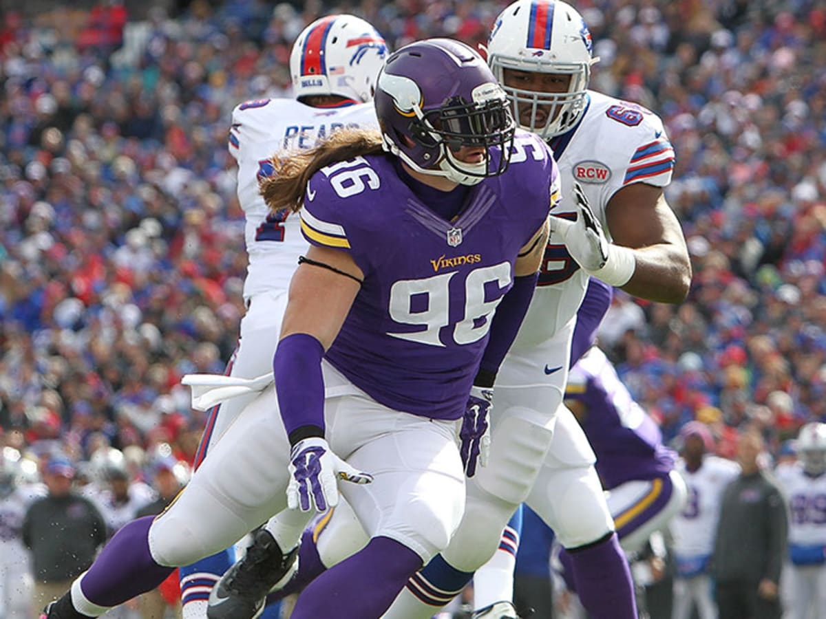 Brian Robison Injures Pectoral While Working Out - Daily Norseman